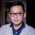 欧美成人久久久免费播放